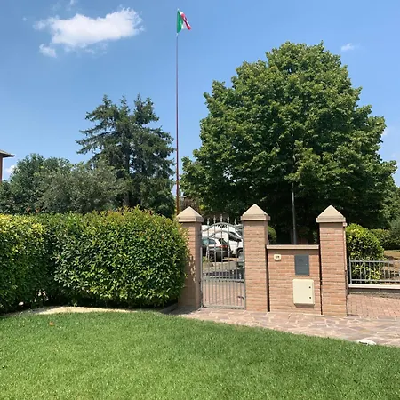 Con Giardino Lägenhet *