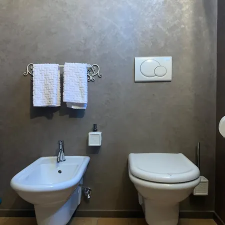 Con Giardino Apartment *